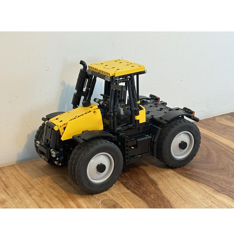 Urban Farming Model - MOC-254775 نموذج مكعبات بناء جرار زراعي